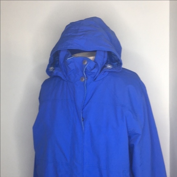 L.L Bean Storm Chaser Rain Jacket. - Picture 7 of 14